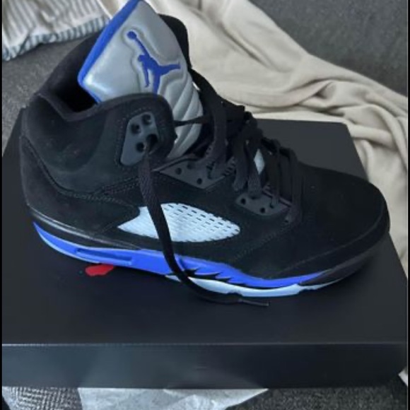 Jordan retro 5s - Picture 2 of 3